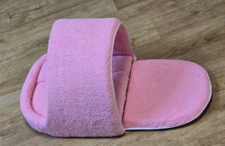 فرشة قطط نص